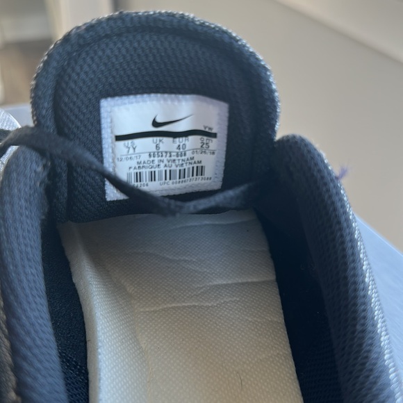 Nike SB Shoes - Picture 6 of 6